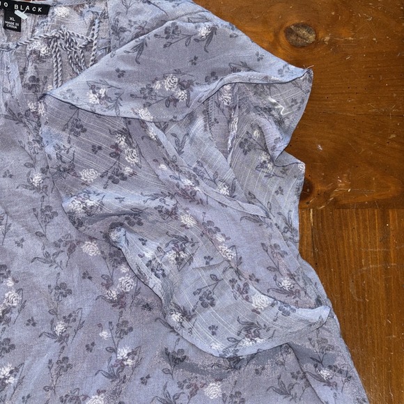 Como Black Ruffle Sleeve Rayon/Polyester Blouse Size XL Blue Floral - Picture 4 of 5
